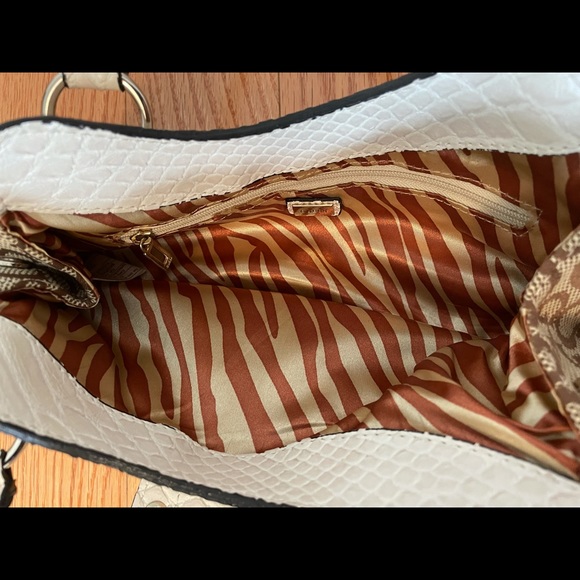 Guess small top handle bag - Picture 6 of 11